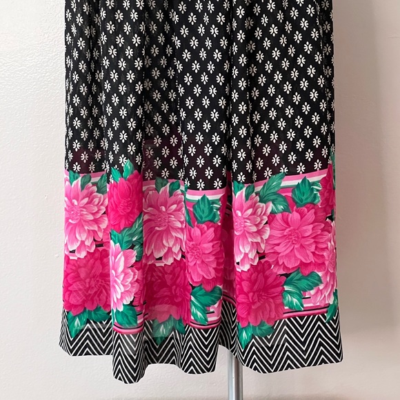 Navy & White Printed Skirt with Pink Floral Band and Elastic Waist - Picture 2 of 2